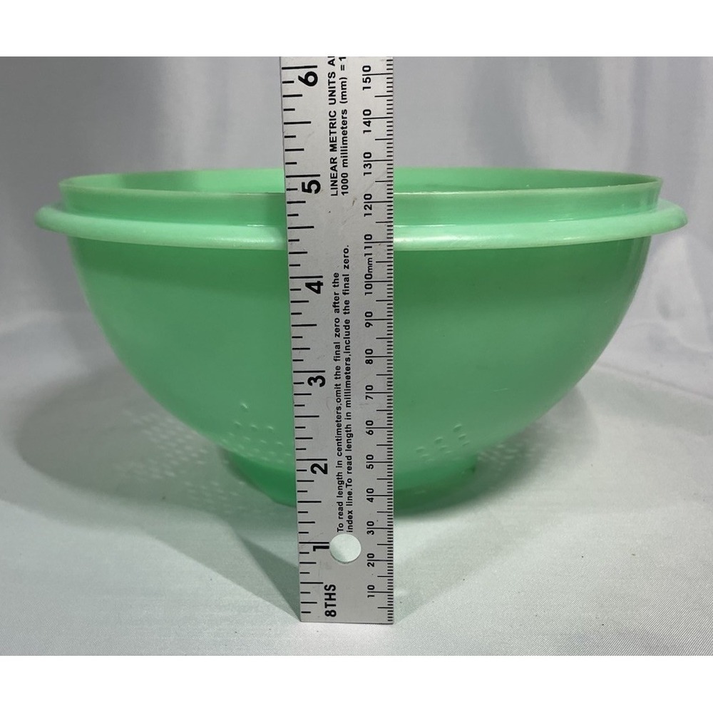 Vintage Tupperware Colander Strainer Bowl Jadeite Green - Picture 7 of 7